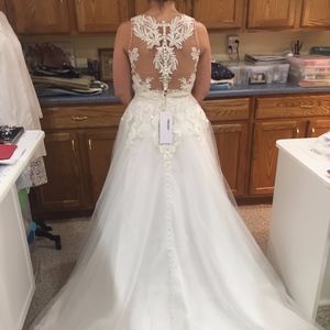 Allure Wedding dress